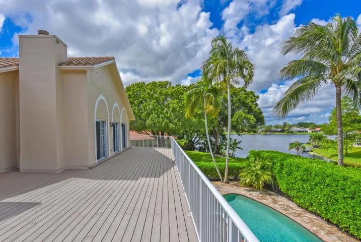 2022 Sunderland Ave Wellington-large-032