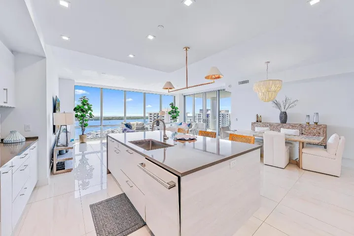 3 Water Club Way, #1002-10