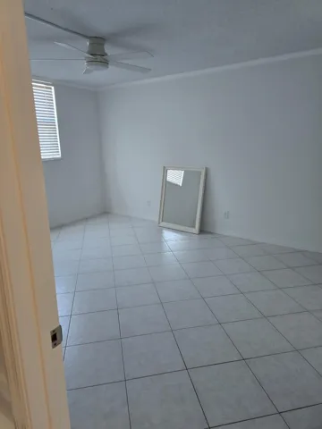 Large Masterbedroom