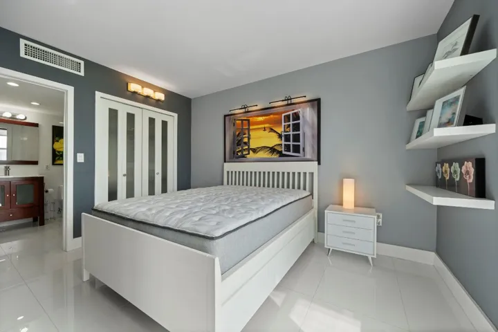 2nd bedroom suite