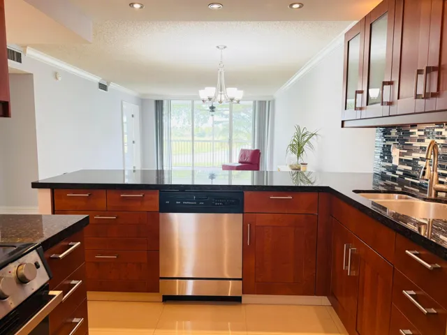 Completely open kitchen & dining Concept.
