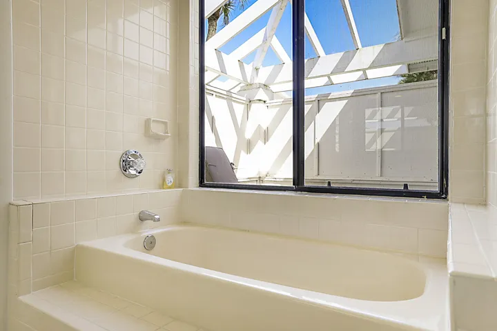 26_5611_SE_Foxcross_Place_26_mls