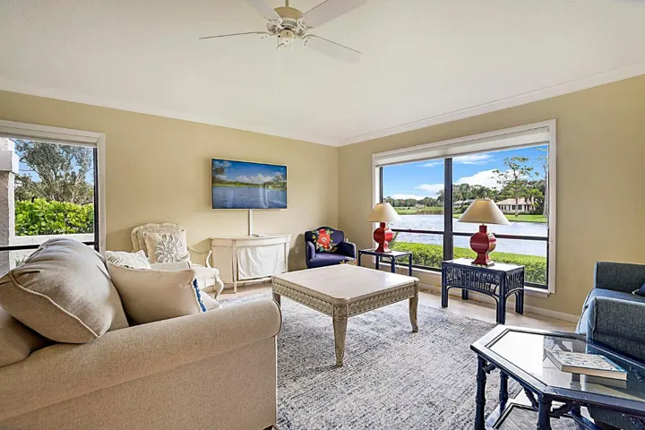 06_5611_SE_Foxcross_Place_6_mls