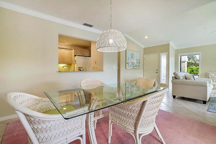14_5611_SE_Foxcross_Place_14_mls