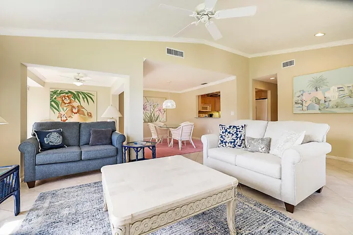 08_5611_SE_Foxcross_Place_8_mls