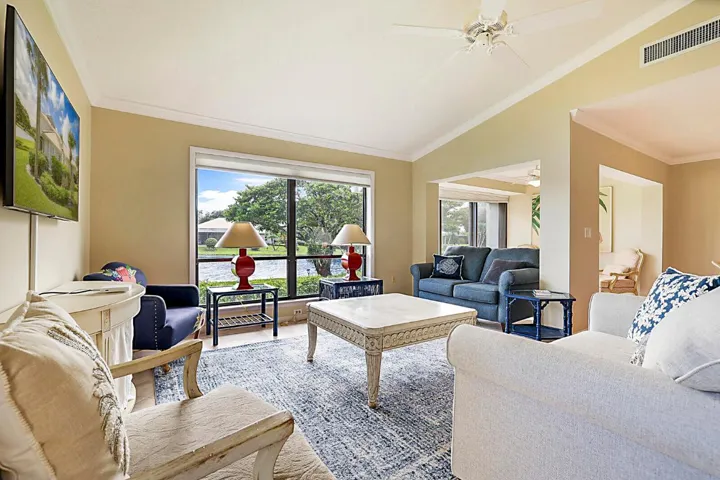 05_5611_SE_Foxcross_Place_5_mls