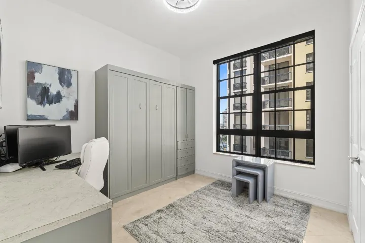 Bedroom 2/Murphy Bed