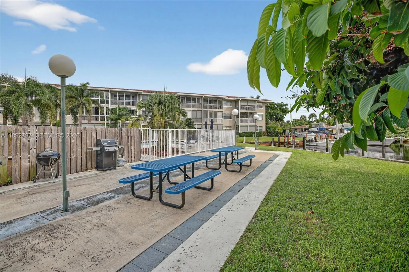 Picnic / grill area