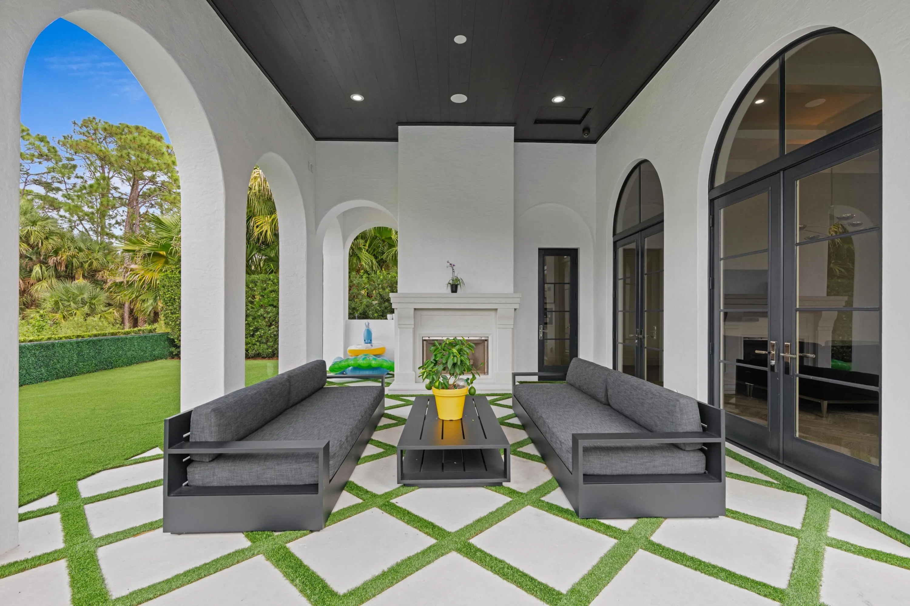 Lanai - RH Furniture