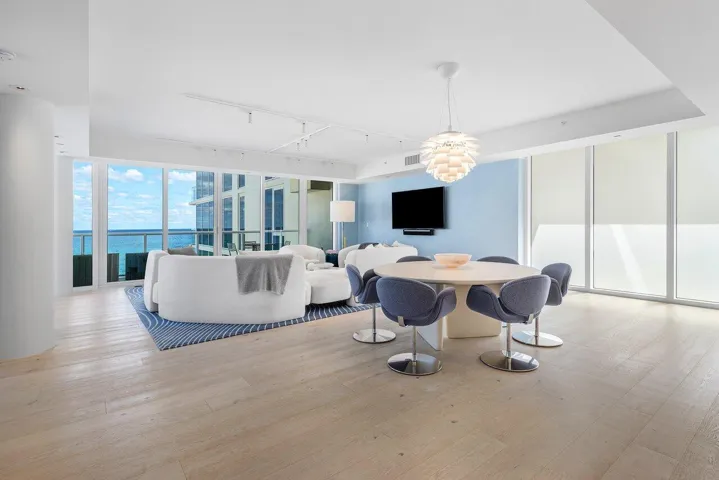 Great Room-Dining