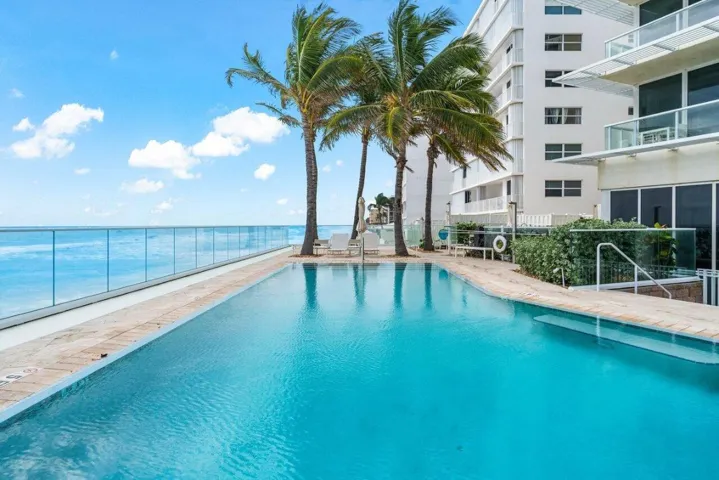 043-3550SouthOceanBoulevard-6B-PalmBeach