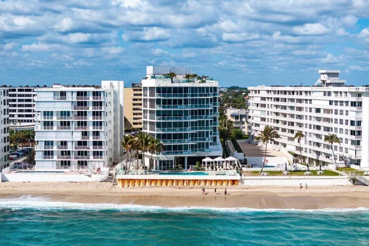 056-3550SouthOceanBoulevard-6B-PalmBeach
