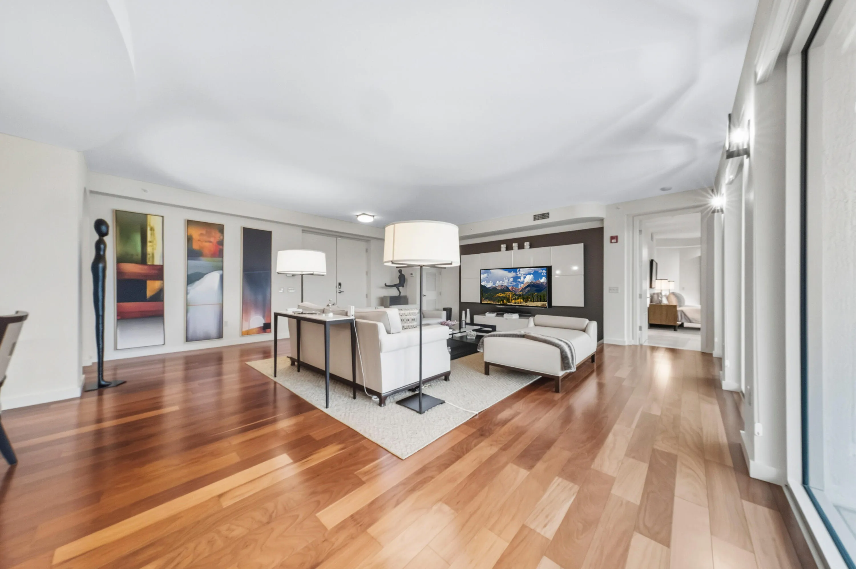 012-039-Living Room-4000x2662