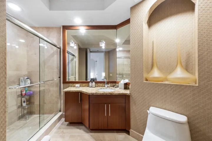 046-025-Bathroom-4000x2667