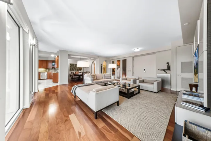 011-035-LivingDining Room-4000x2665