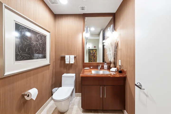 038-030-Powder Room-4000x2667