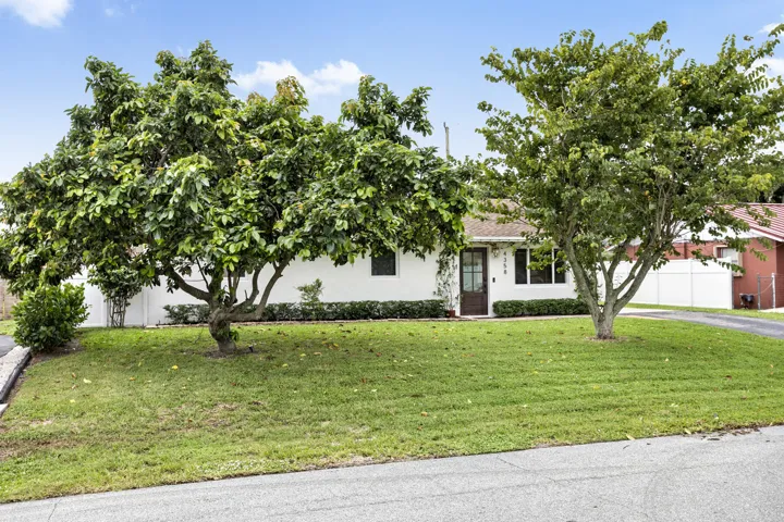 4358_Birdwood_02_MLS