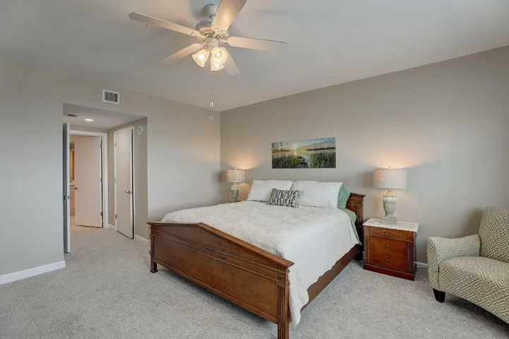 18-web-or-mls-Lake Shore Dr-018