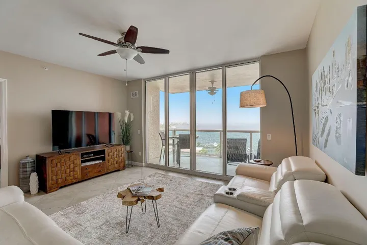 7-web-or-mls-Lake Shore Dr-007