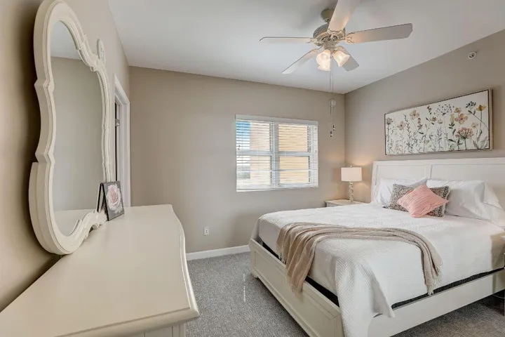 39-web-or-mls-Lake Shore Dr-039