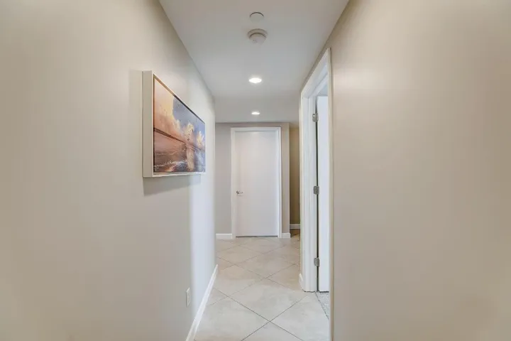 38-web-or-mls-Lake Shore Dr-038