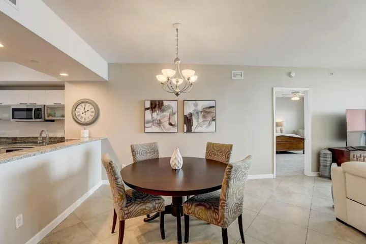 9-web-or-mls-Lake Shore Dr-009