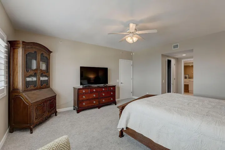 19-web-or-mls-Lake Shore Dr-019