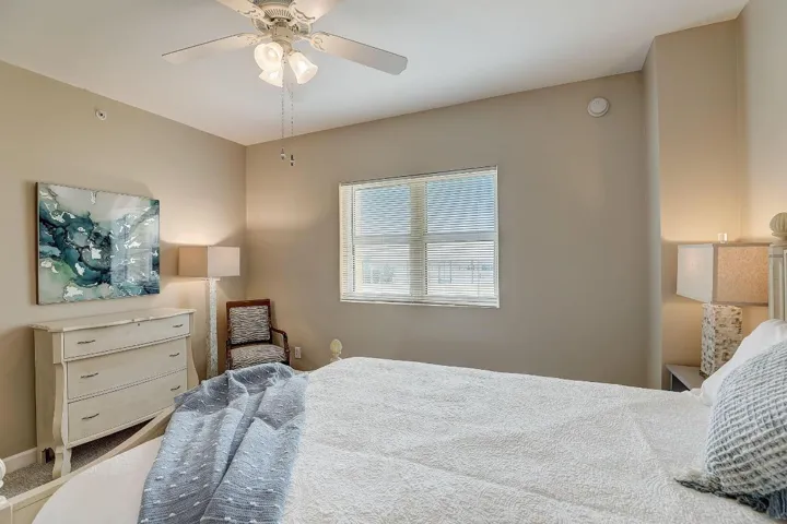 35-web-or-mls-Lake Shore Dr-035