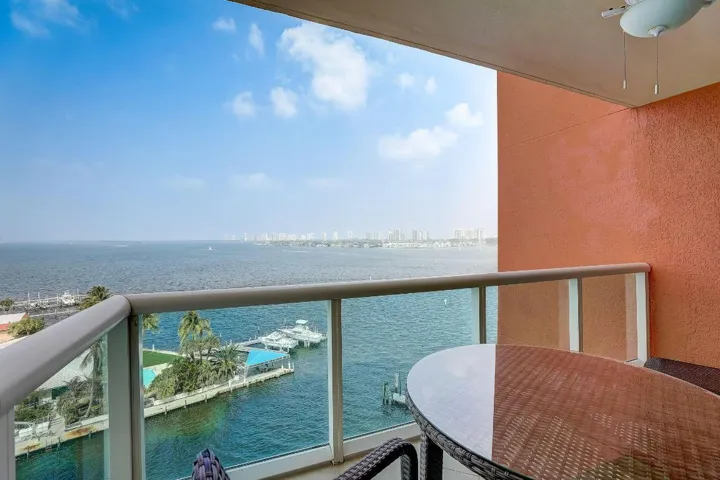 45-web-or-mls-Lake Shore Dr-045