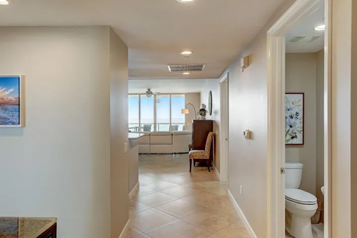 4-web-or-mls-Lake Shore Dr-004