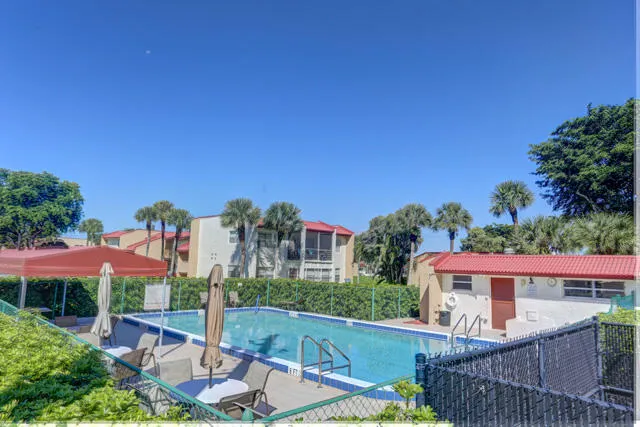 Close pool 235 Golden River Dr WPB,FL 33