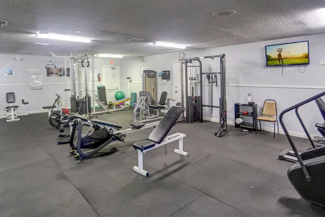 Community gym 235 Golden River Dr WPB,FL