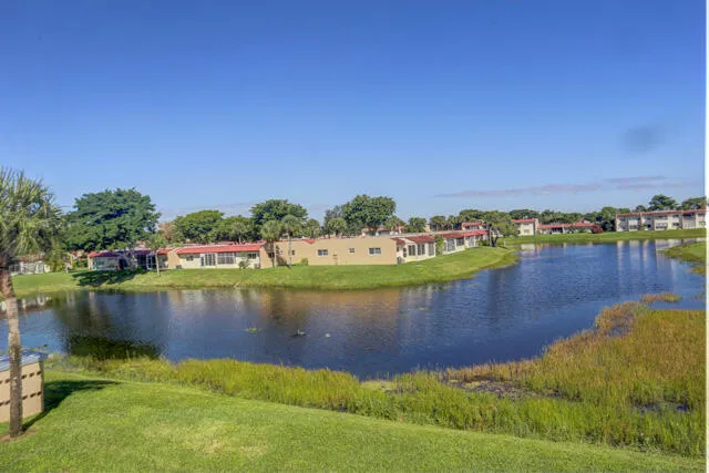 lake view 235 Golden River Dr WPB,FL 334