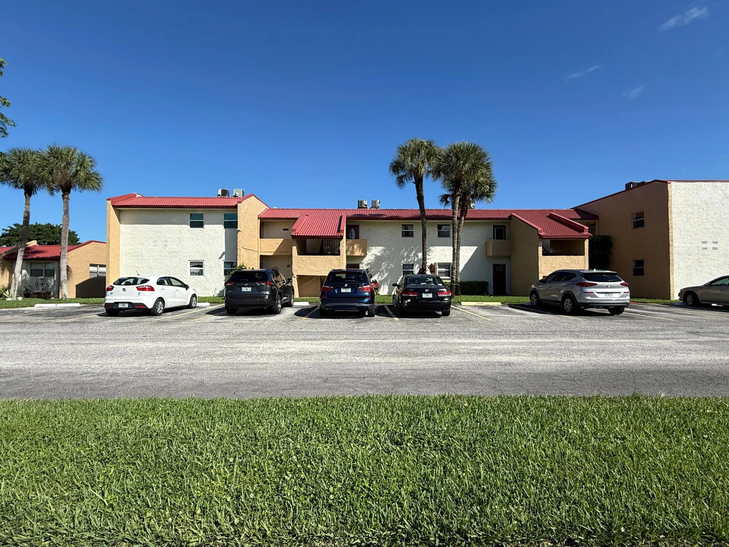 235 Golden River Dr West Palm Beach,FL