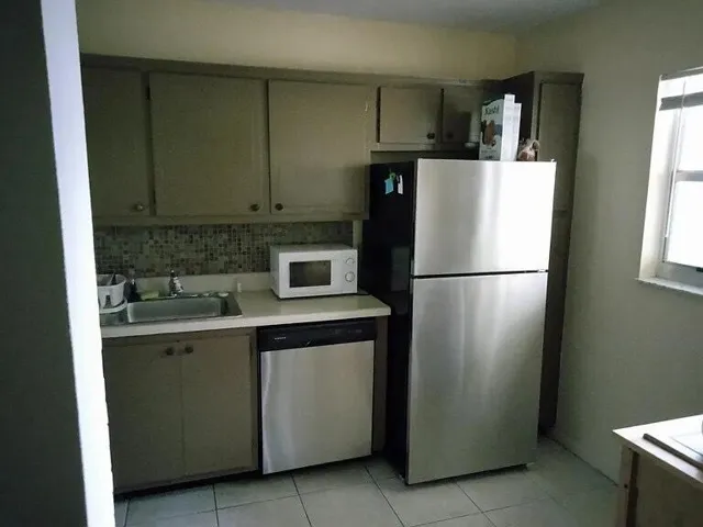 2800 Fiore Way Apt 108 - Kitchen