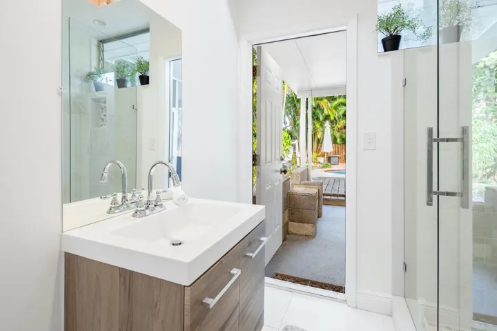 Cabana Bath 2