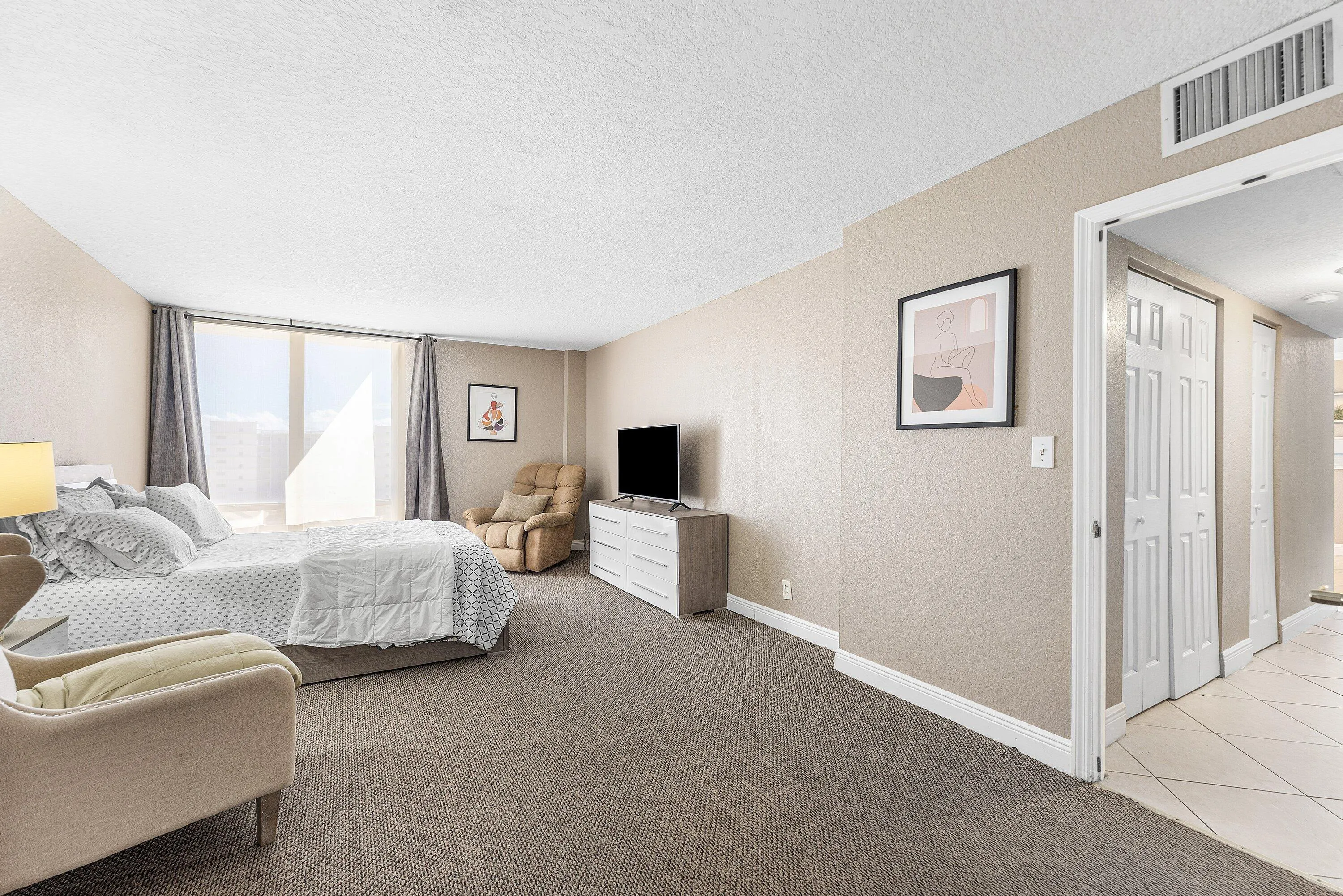 019-1600SouthOceanDrive-7H-Hollywood-FL-