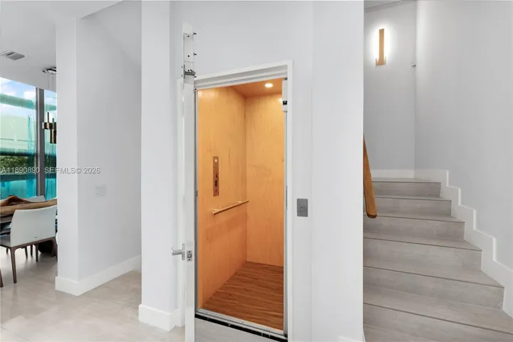 Private Elevator