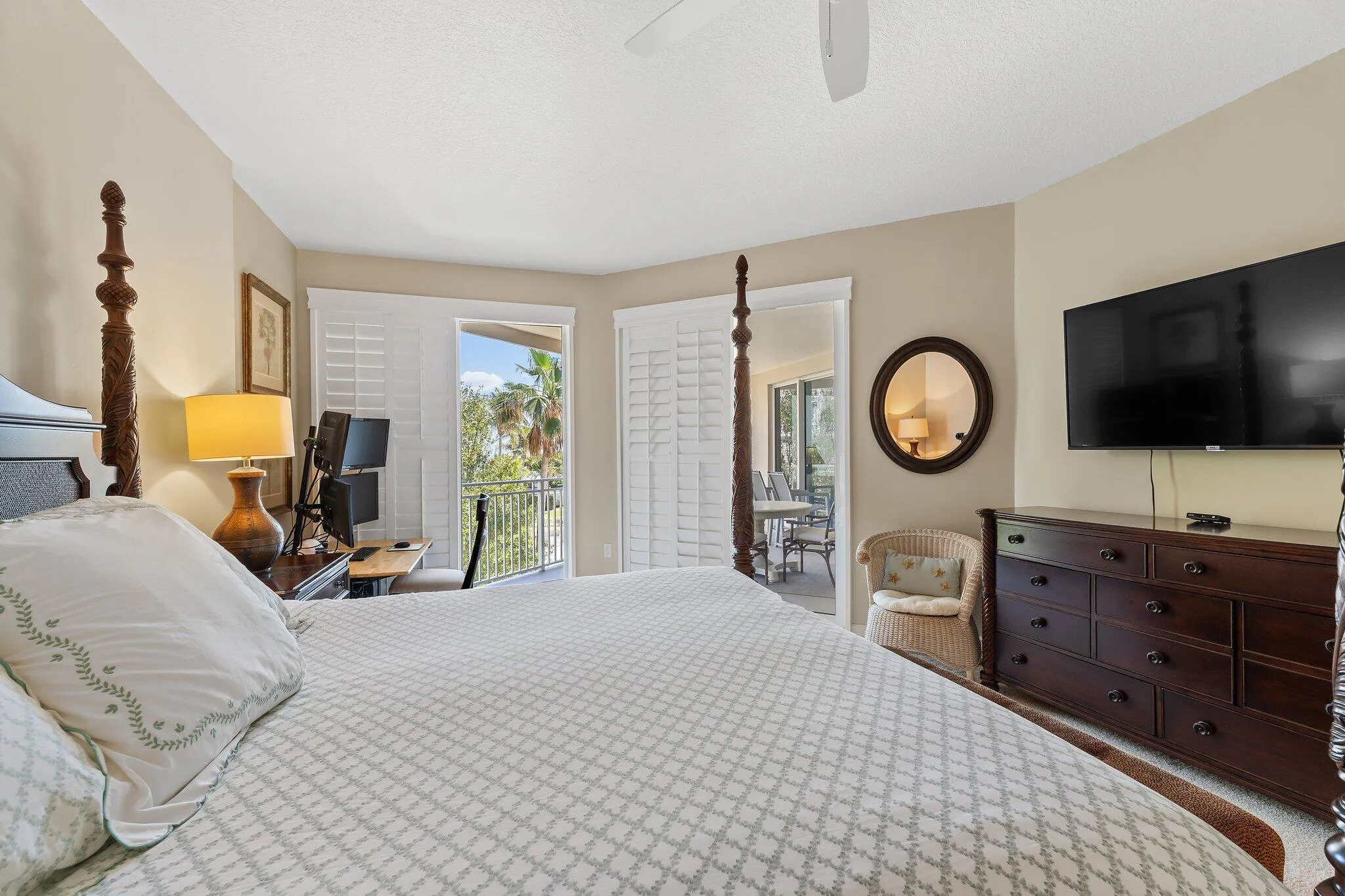 jupiter-condo-primary-bedroom.jpg