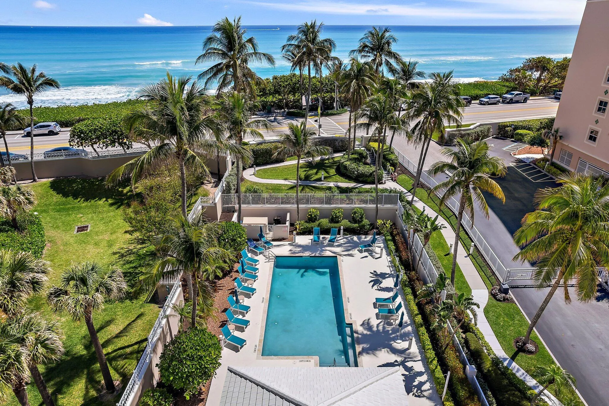 jupiter-oceanfront-condo-hero-balcony-oc