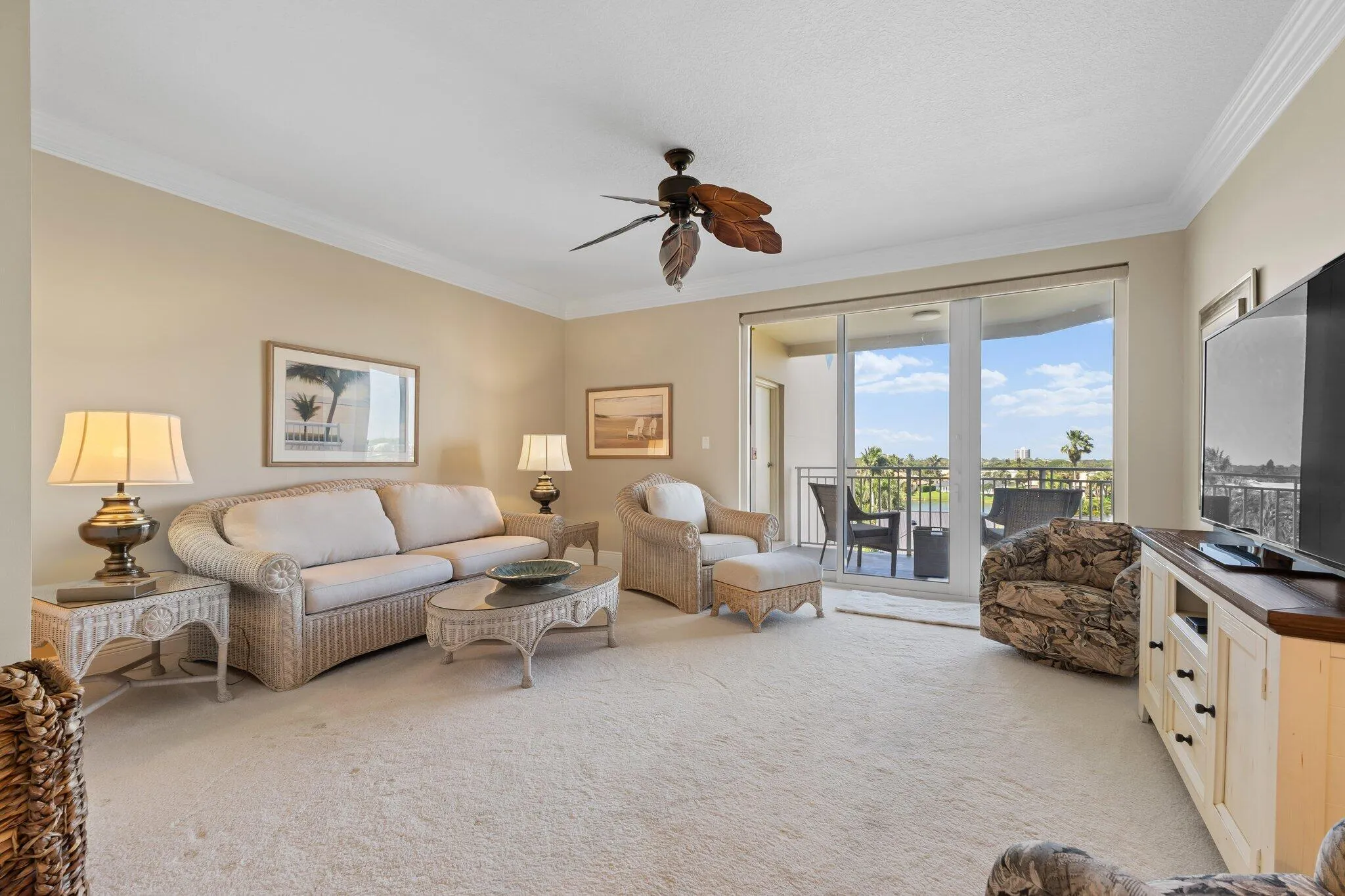 jupiter-condo-living-room-large.jpg