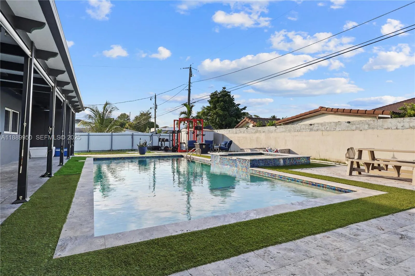 Property photo 32
