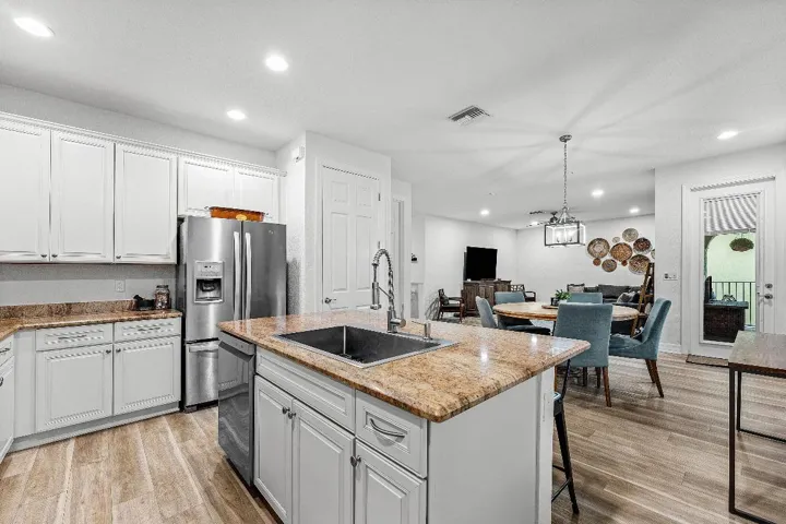 021-1056CommunityDrive-Jupiter-FL-33458-