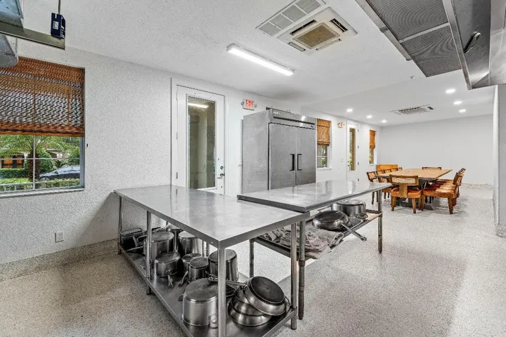 011-1056CommunityDrive-Jupiter-FL-33458-