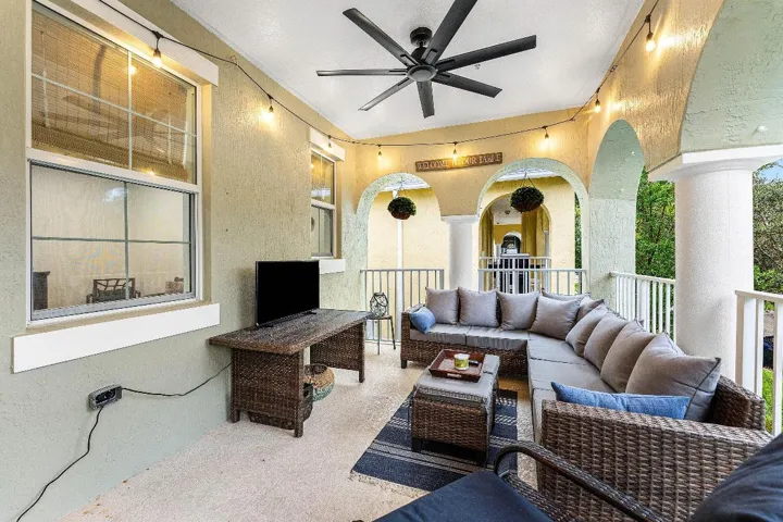 038-1056CommunityDrive-Jupiter-FL-33458-
