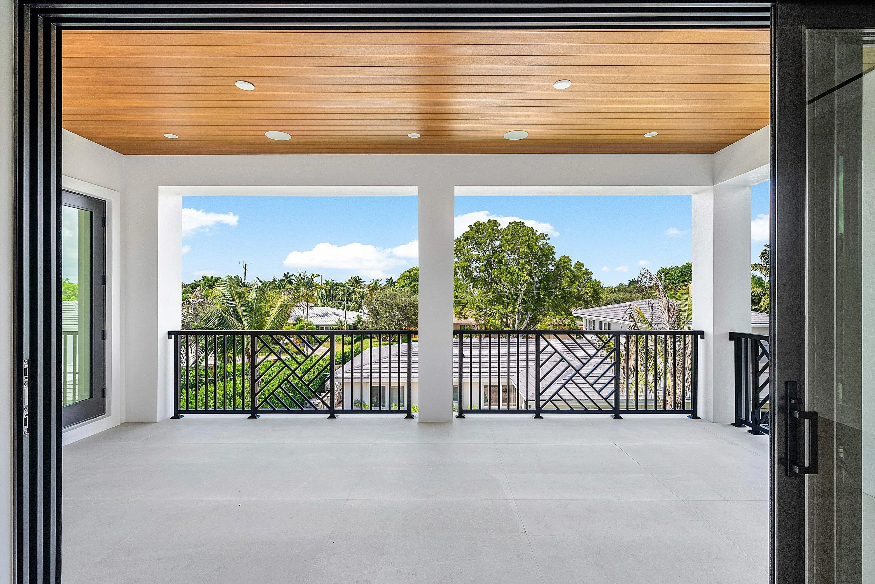 2nd floor balcony with treetop views