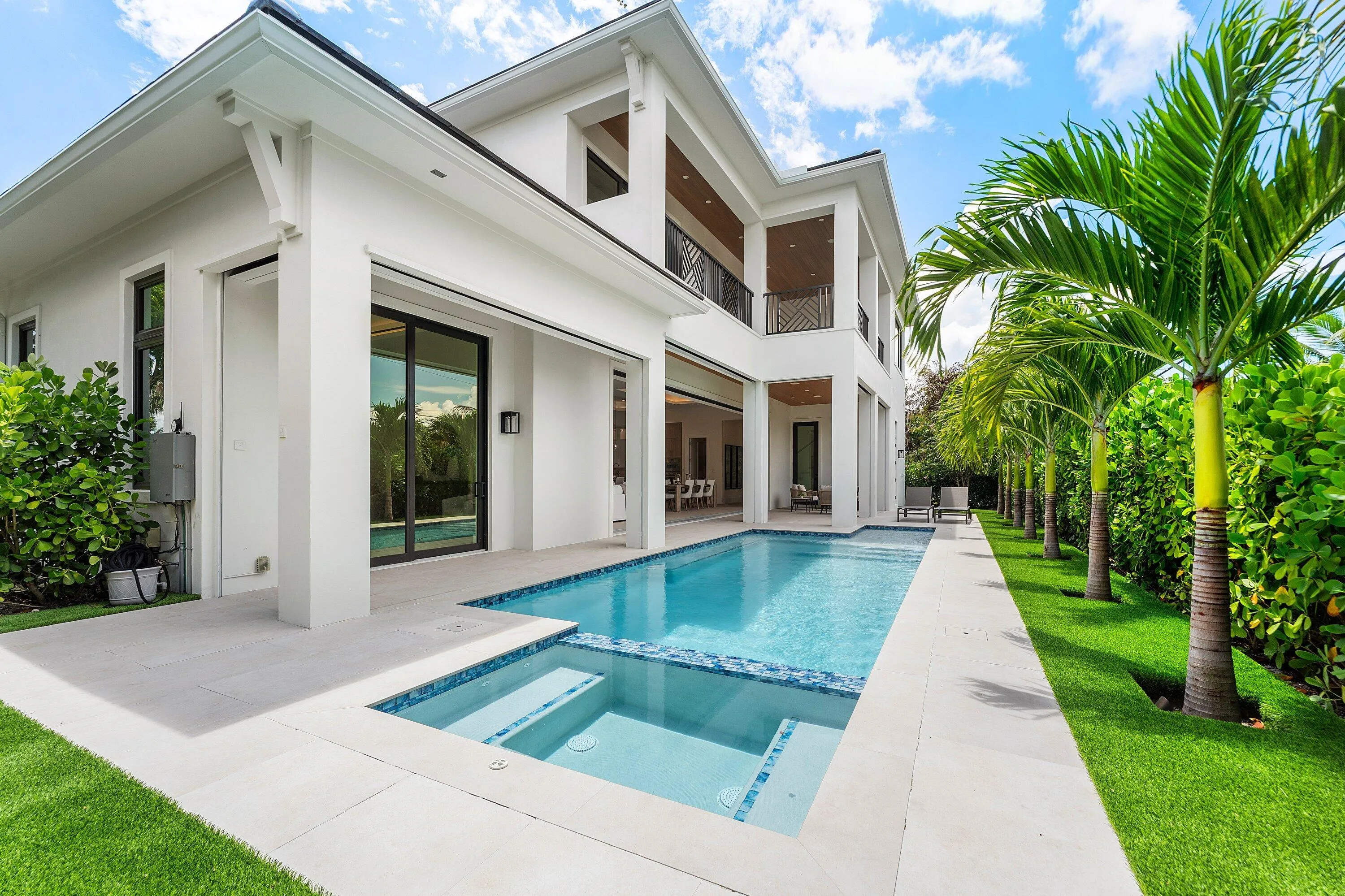 Pool & Spa