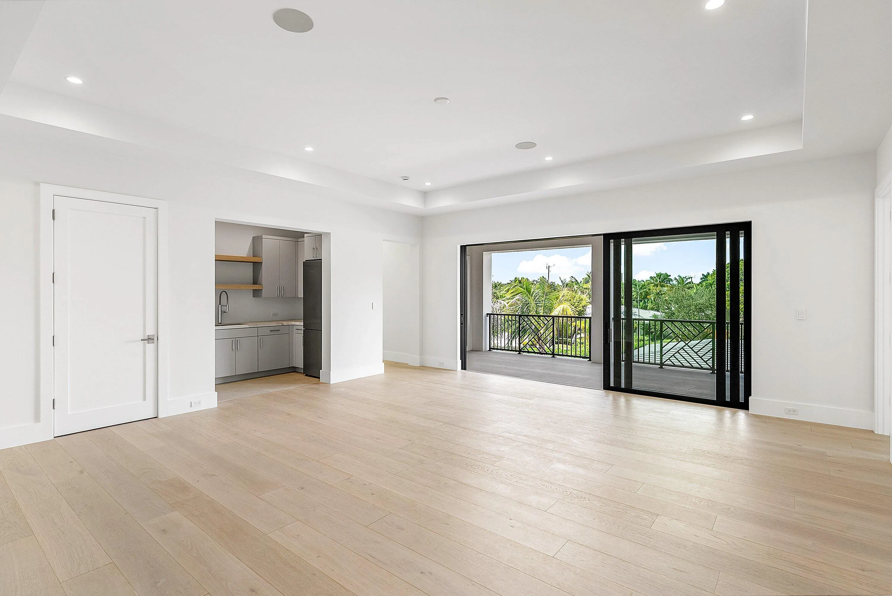 Entertainment loft with large balcony