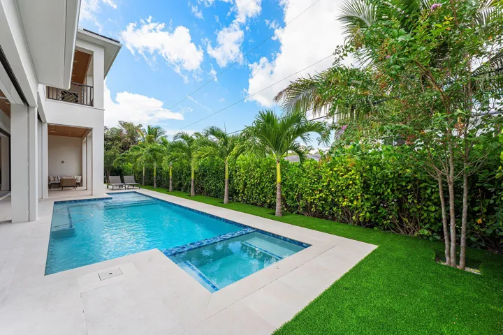 Pool & Patio