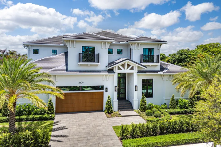 2609 NE 27th Way, Coastal Luxury